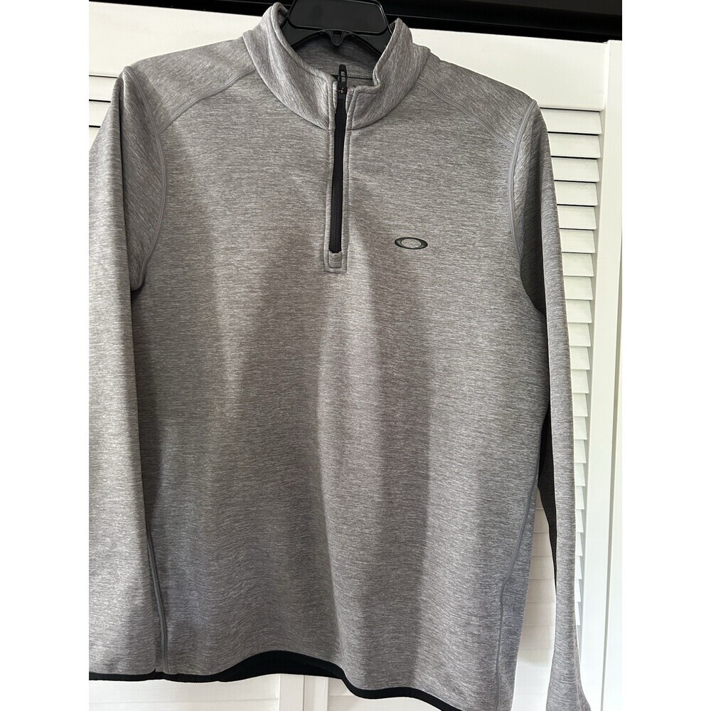 Oakley Pullover Sz M 44”Chest. Soft Inner Lining.,qtr Zip, Gray, Not Fleece